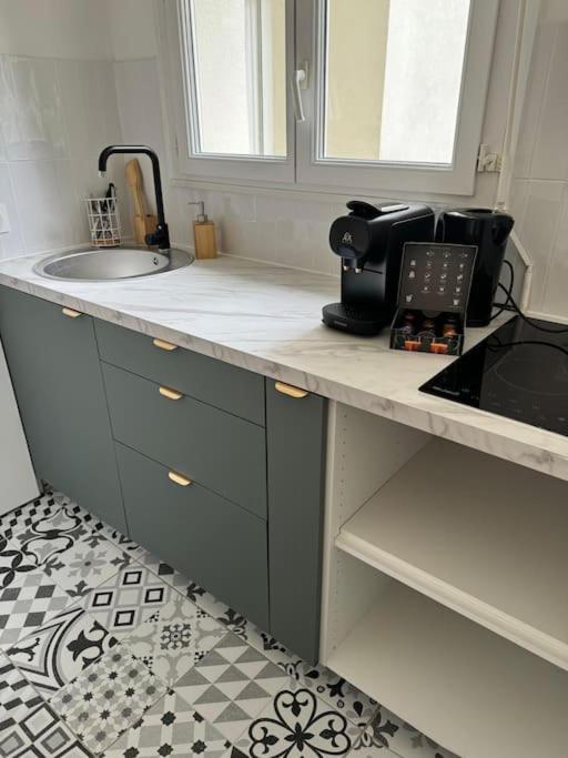 Luxe Studio Chic Aux Buttes-Aux-Cailles A 5Min Du Metro, Parking Prive Disponible Paris Luaran gambar